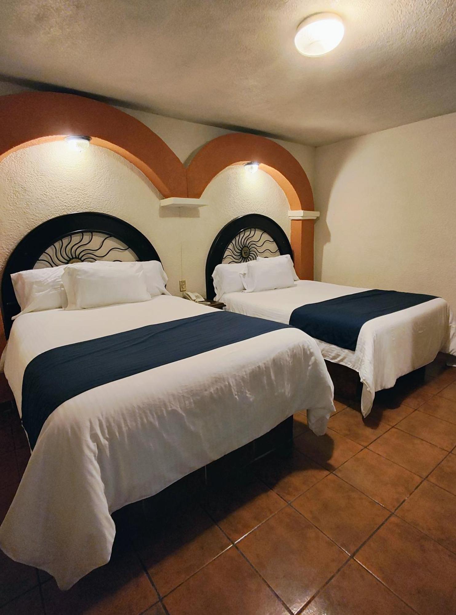 Hotel Barrio Antiguo Сан-Кристобаль-де-Ла-Касас Экстерьер фото