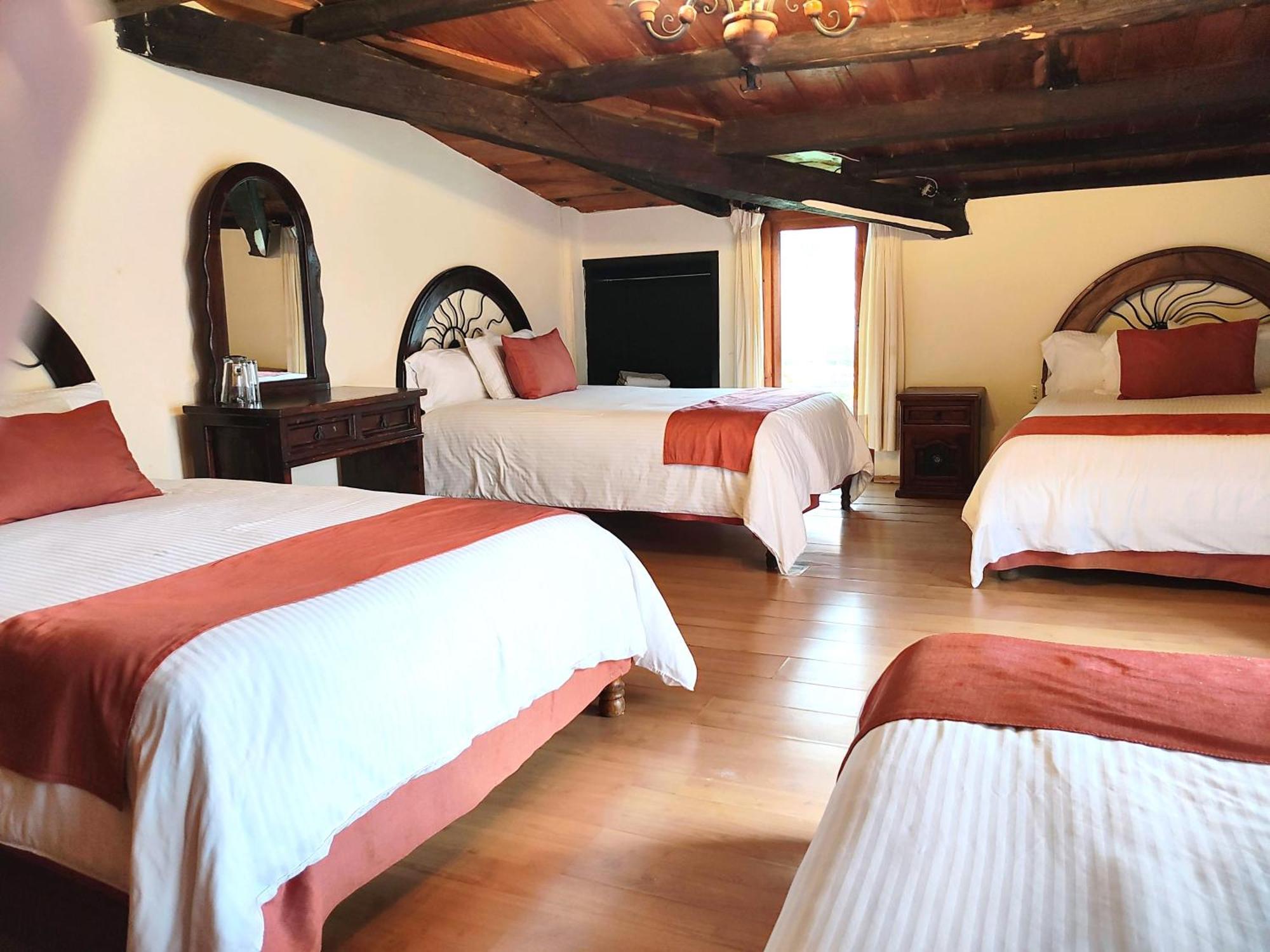 Hotel Barrio Antiguo Сан-Кристобаль-де-Ла-Касас Экстерьер фото